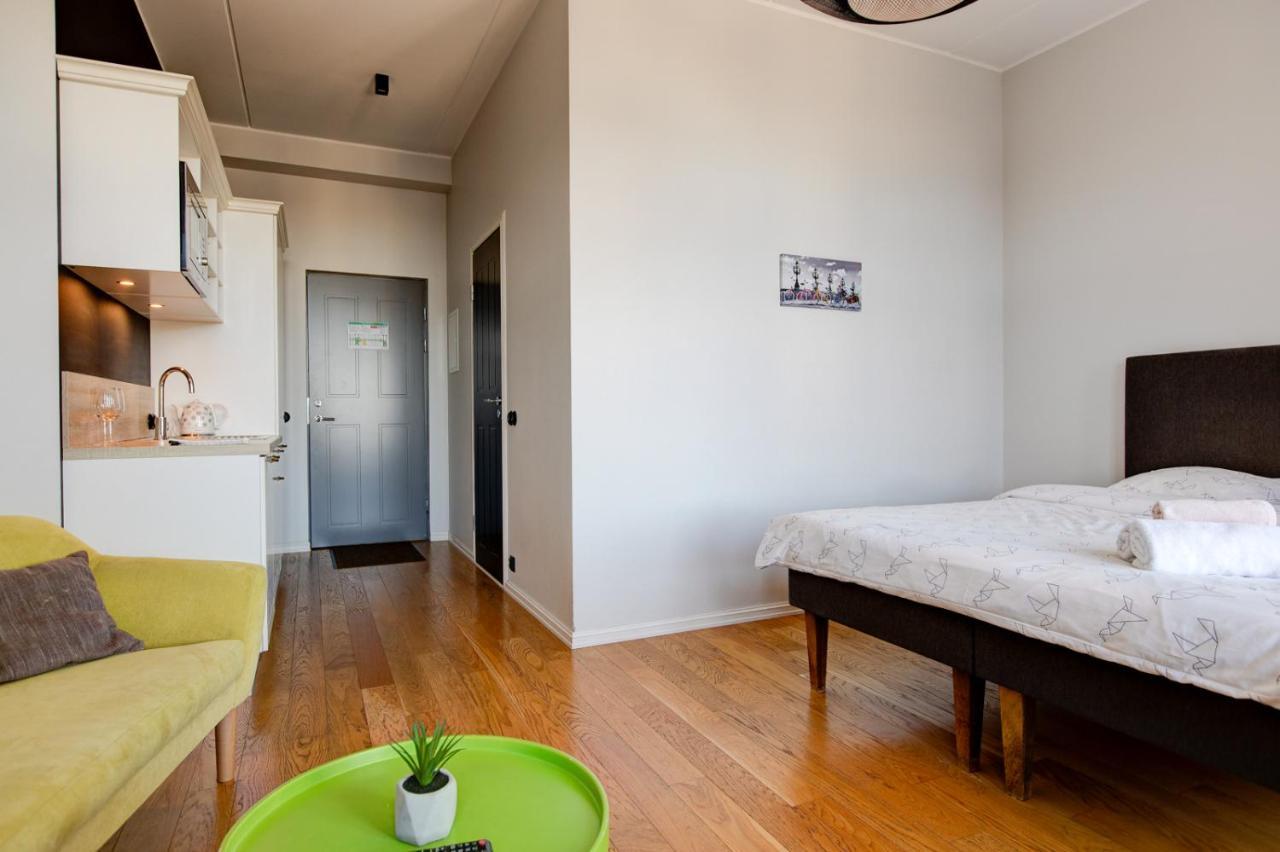 Stylish Studio In Perfect Location, 24H Reception Apartment Tallinn Exterior photo